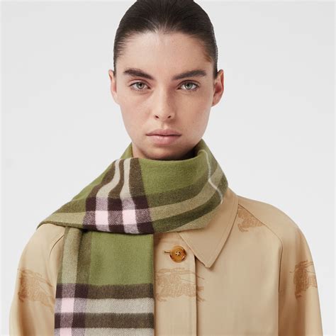 burberry scarf store .